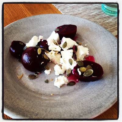 rodbetor-med-fetaost-och-pumpafron - Ett annorlunda mellanmål