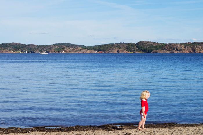 Bad vid en strand i Lysekil