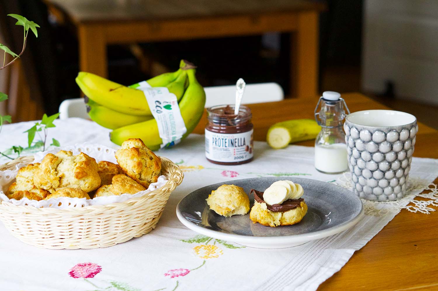 Scones med nutella och banan