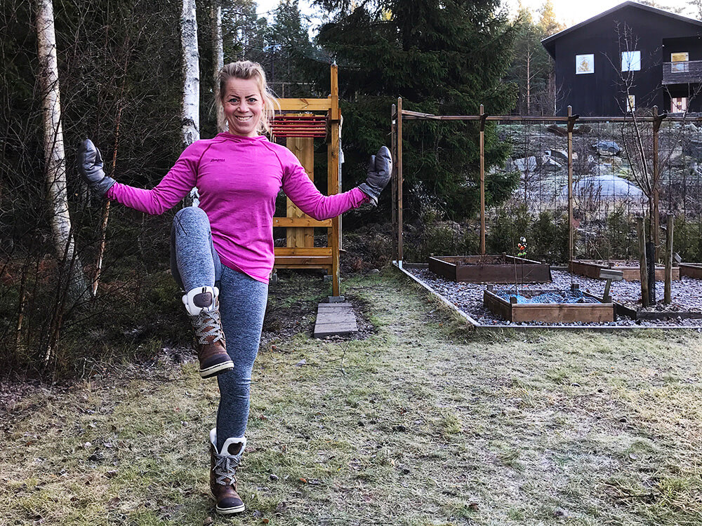 Träning i trädgården i underställ