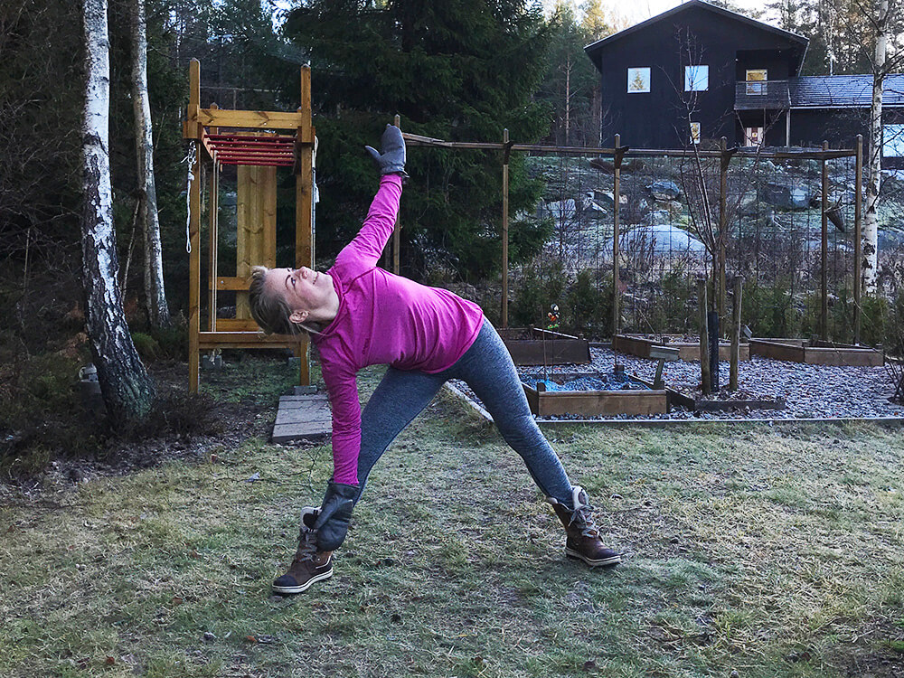 Träning i trädgården i underställ