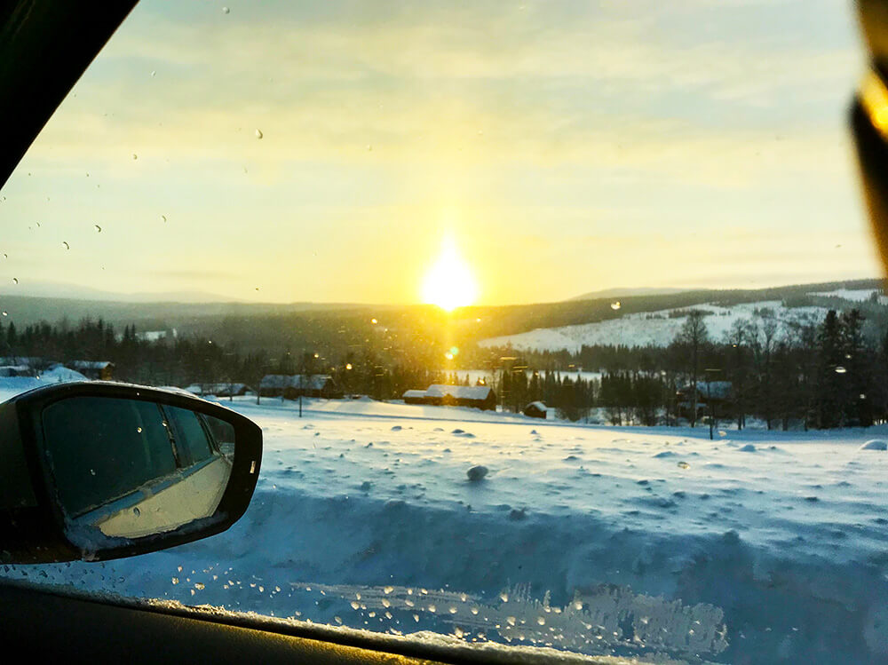 Solnedgång på bilresan hem från Åre