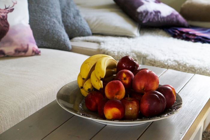 Fruktfat på soffbordet