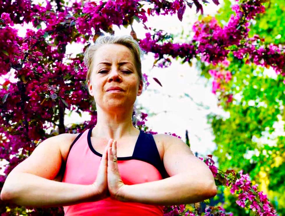 Veckans bästa - jag under körsbärsträdet