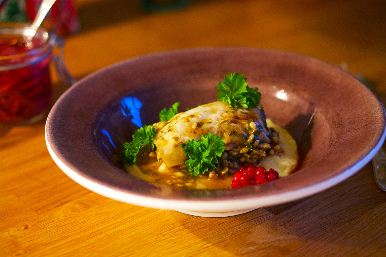Vegetarisk kåldolme med havreris