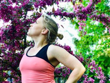 yoga-i-tradgarden-front-1