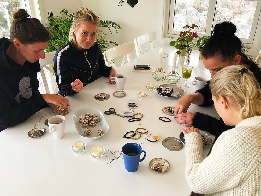 Yoga Island - pyssel med armband