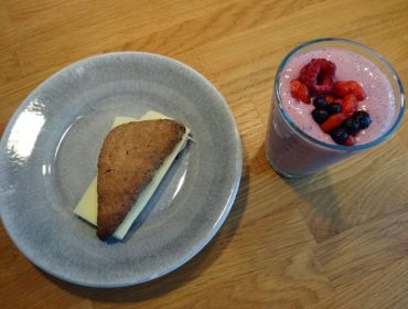 B-C3-A4rsmoothie-och-grova-scones-6-