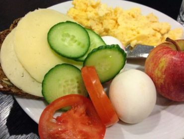 hotellfrukost