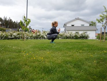 juniutmaning-knaboj1-scaled