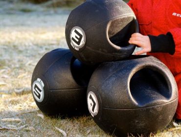 medicinbollar-med-handtag-e1448481243610