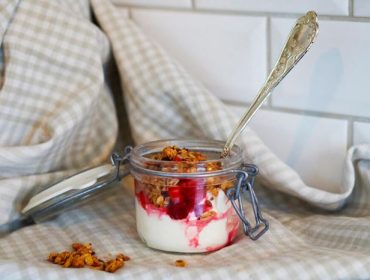 turkisk-yoghurt-granola-1