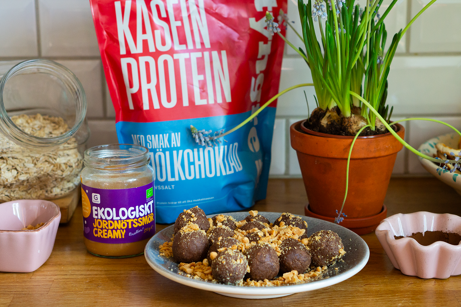 Proteinrika snickersbollar