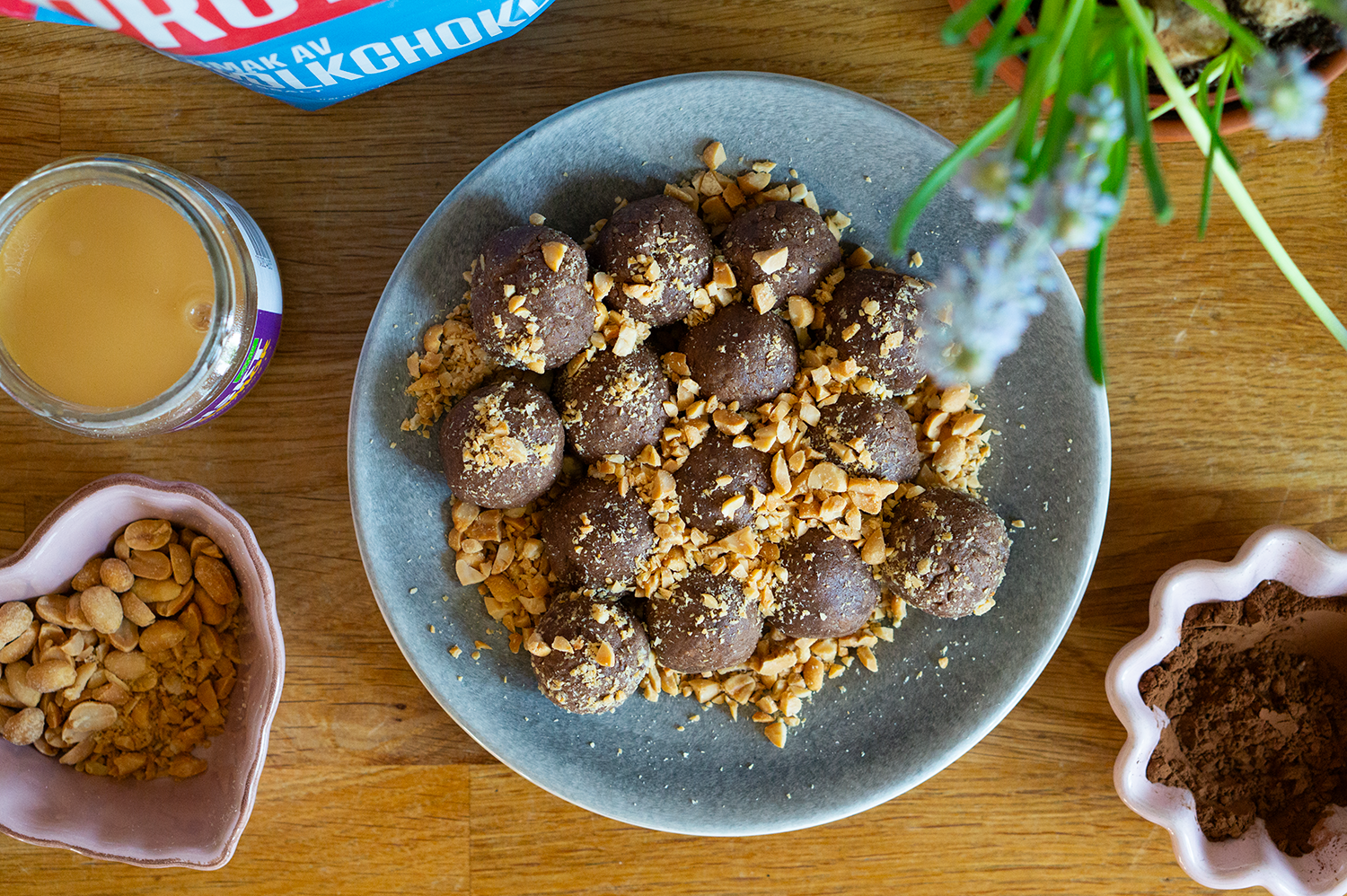 Proteinrika snickersbollar