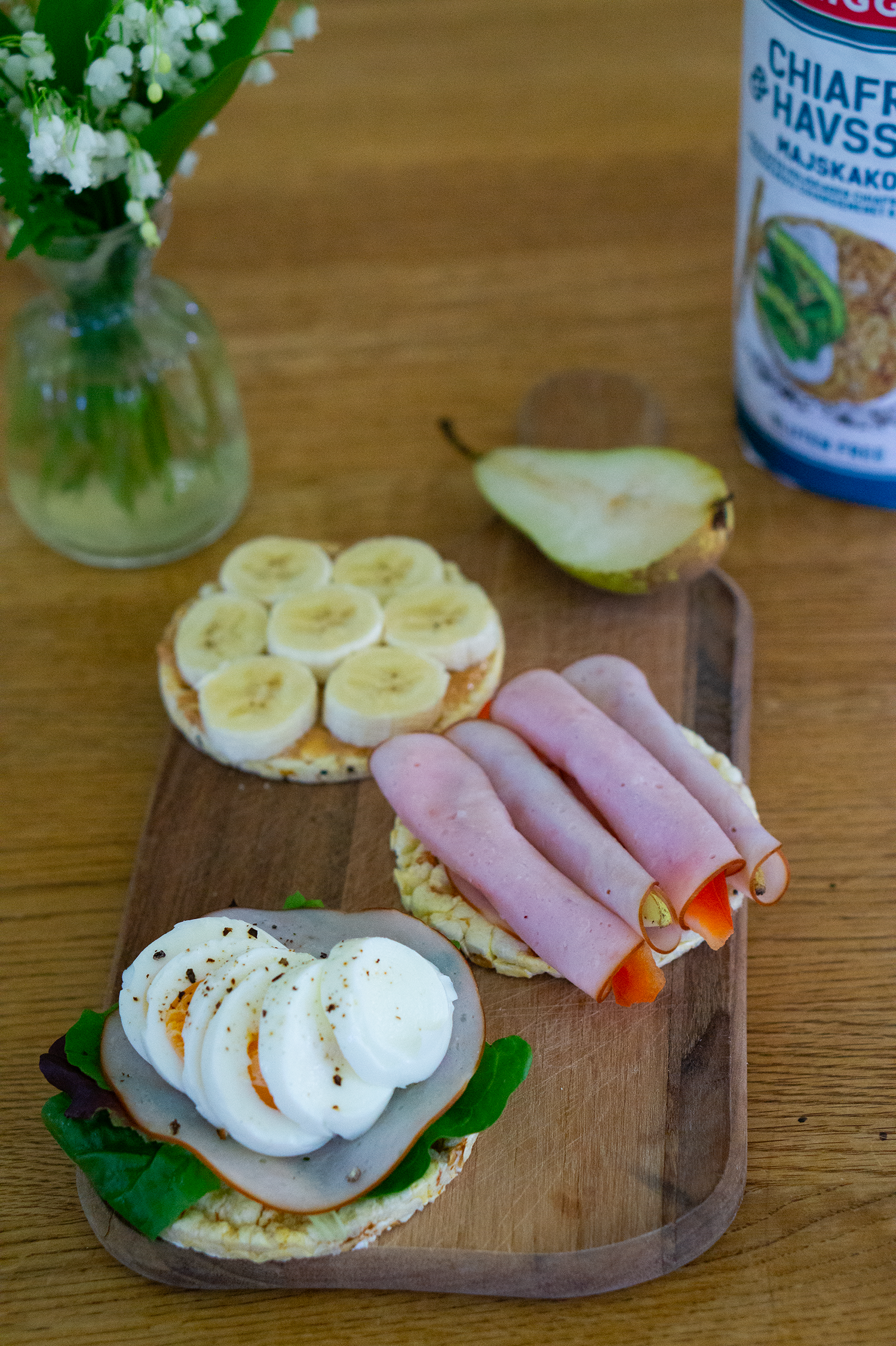 FRIGGS majskakor med olika pålägg